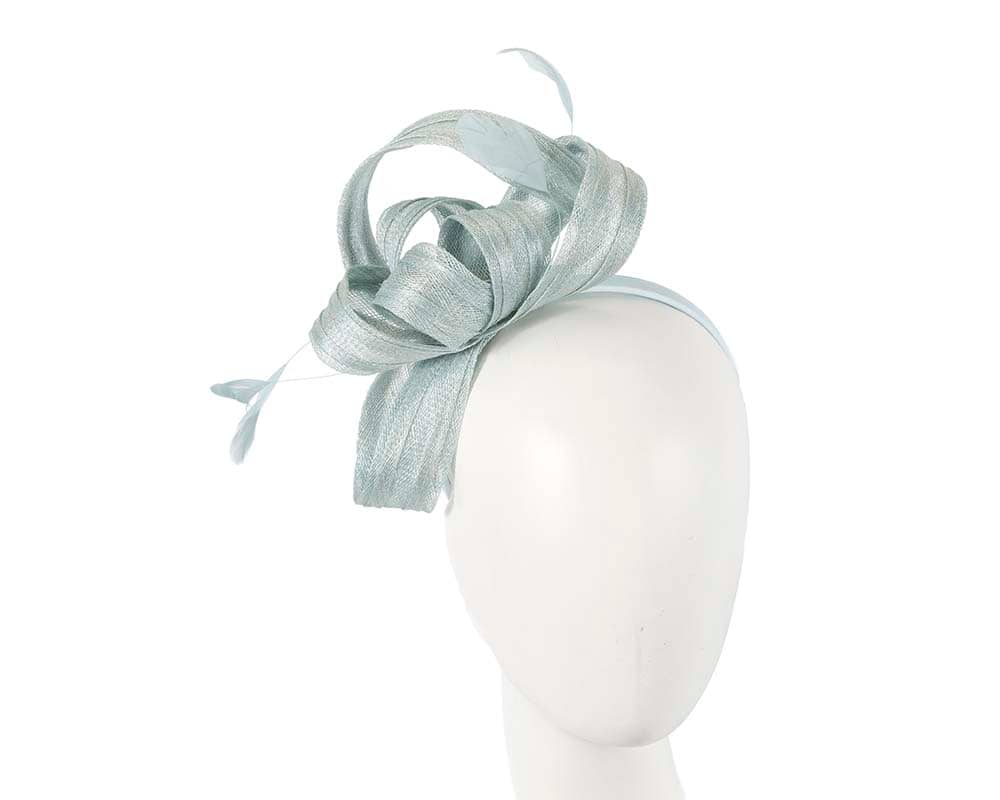 $69.95 White Racing Comb Fascinator by Max Alexander for races RRP 