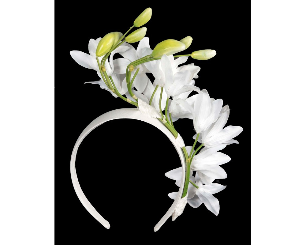 Exclusive white flower fascinator headband by Cupids Millinery - Hats From OZ Exclusive white flower fascinator headband by Cupids Millinery - Image 4