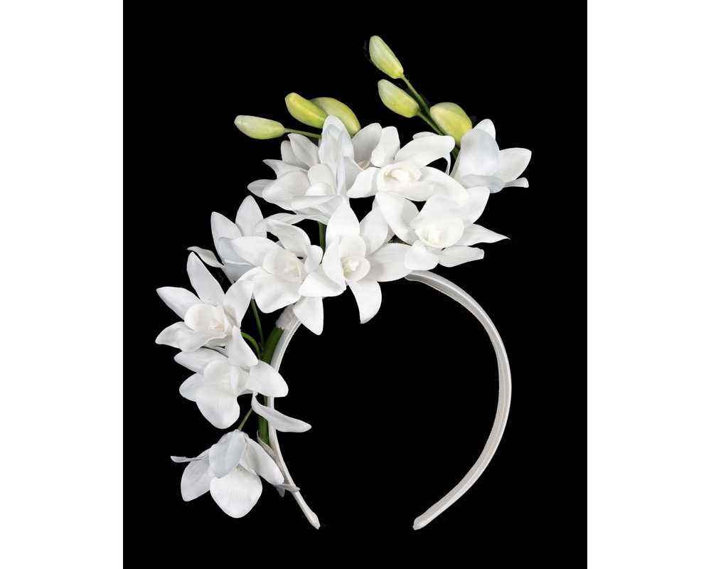 Exclusive white flower fascinator headband by Cupids Millinery - Hats From OZ Exclusive white flower fascinator headband by Cupids Millinery - Image 2