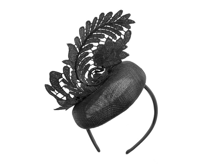 Elegant Black Pillbox Fascinator with Lace - Image 6