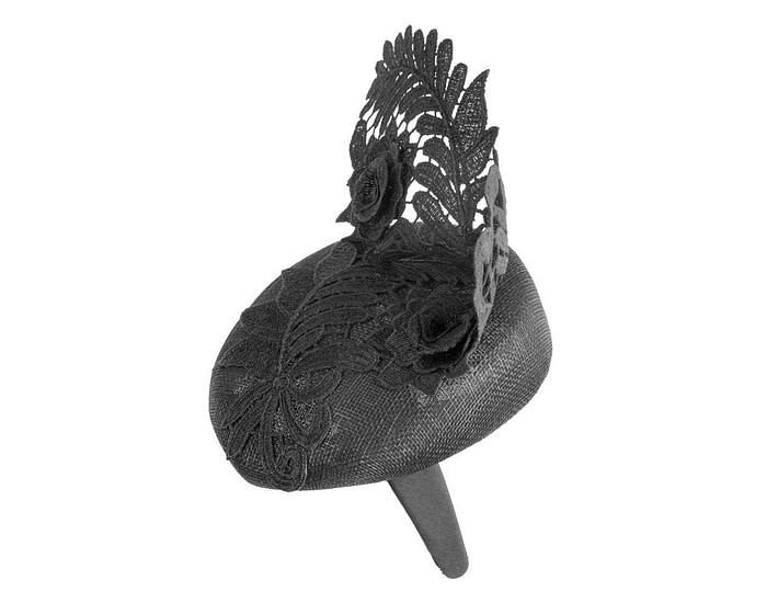 Elegant Black Pillbox Fascinator with Lace - Image 3