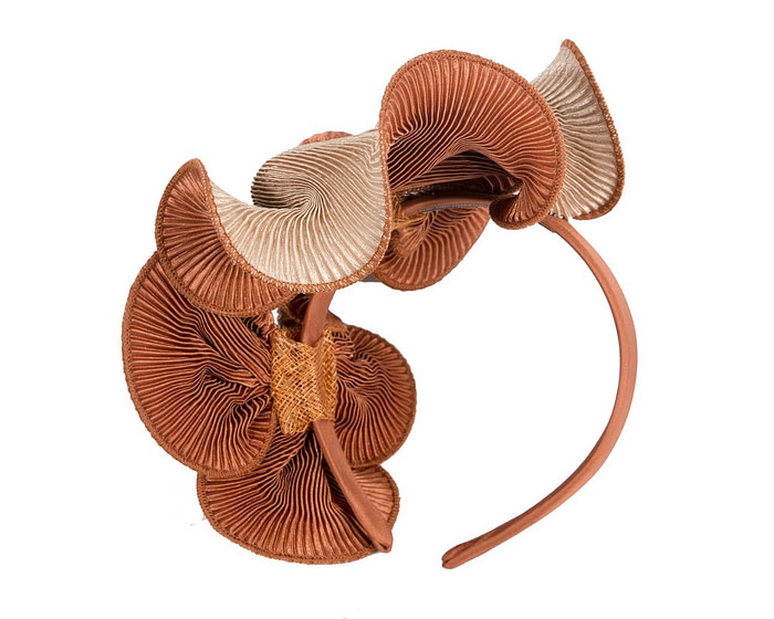 Nude & Tan racing fascinator by Max Alexander - Image 4