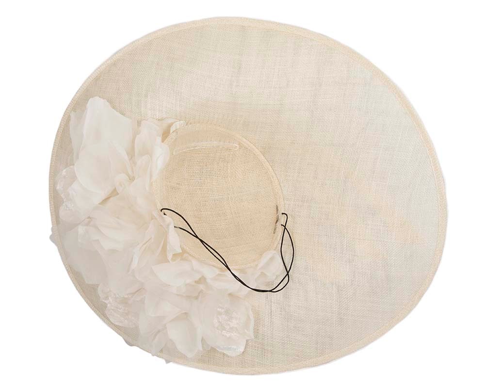 Large cream plate racing fascinator by Fillies Collection - Fascinators Online Large cream plate racing fascinator by Fillies Collection - Image 6