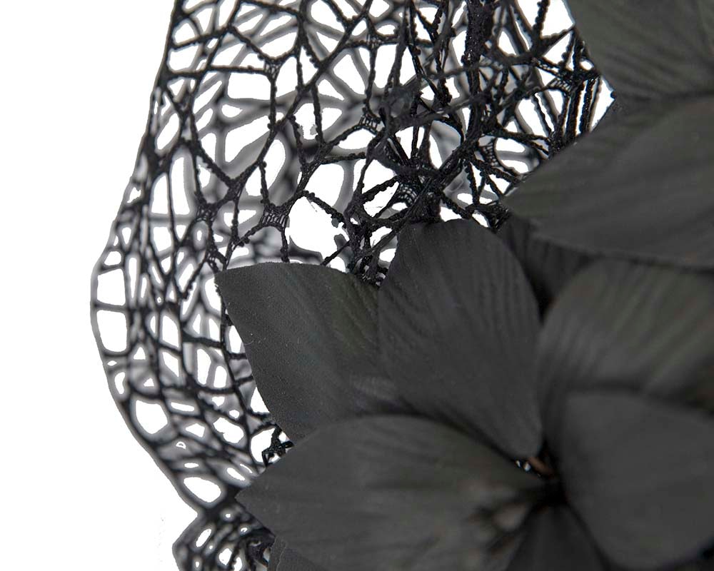 Black designers racing fascinator by Fillies Collection - Image 3