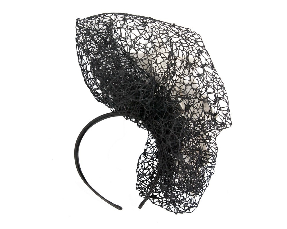Black & cream designers racing fascinator by Fillies Collection - Image 4