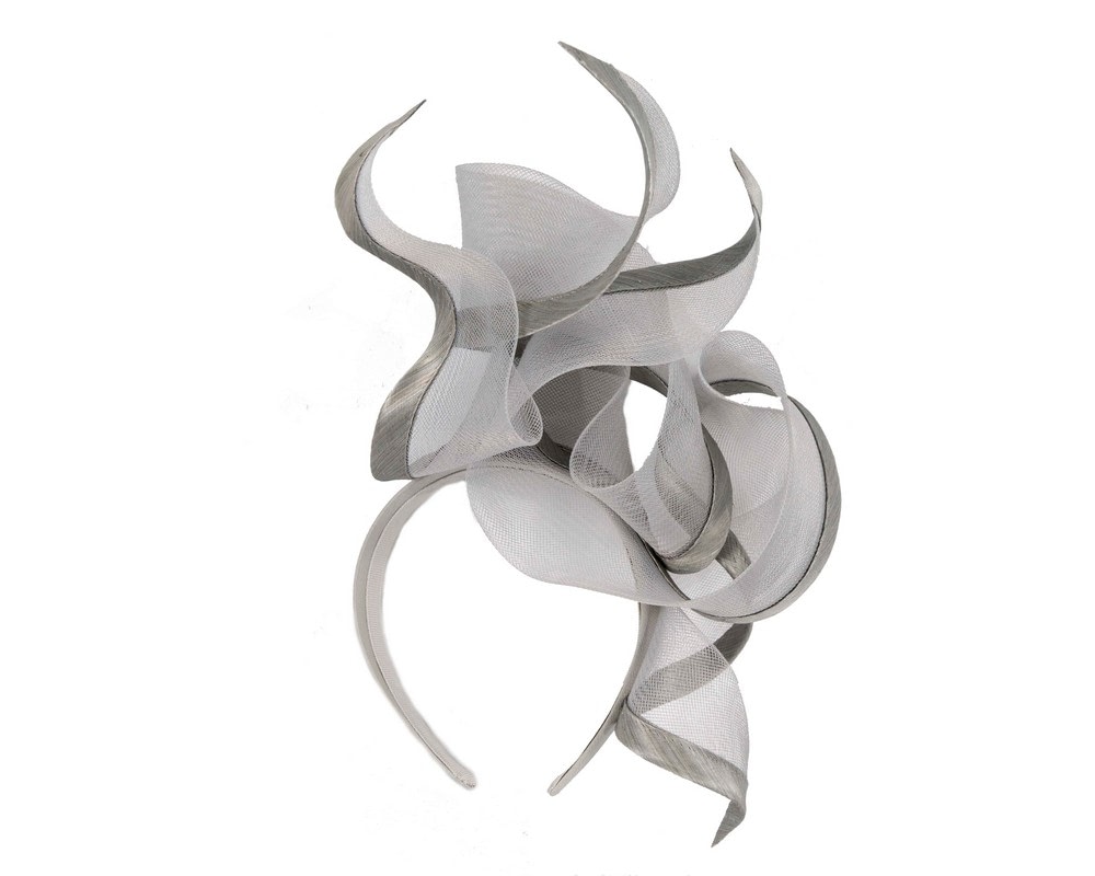Bespoke large silver racing fascinator by Fillies Collection - Image 4