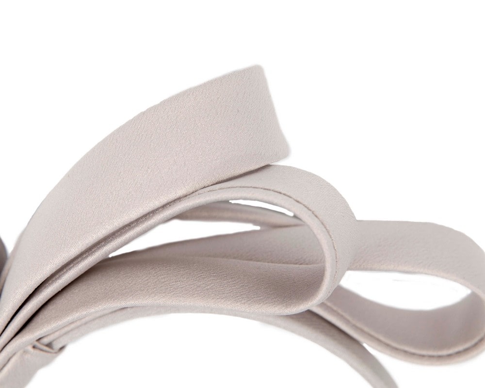 Silver bow racing fascinator by Max Alexander - Fascinators Online Silver bow racing fascinator by Max Alexander - Image 3