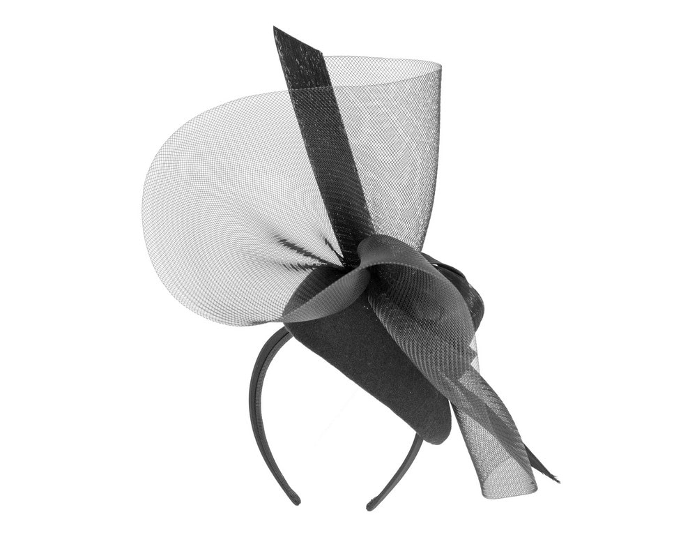 Bespoke black winter racing fascinator by Fillies Collection - Image 6