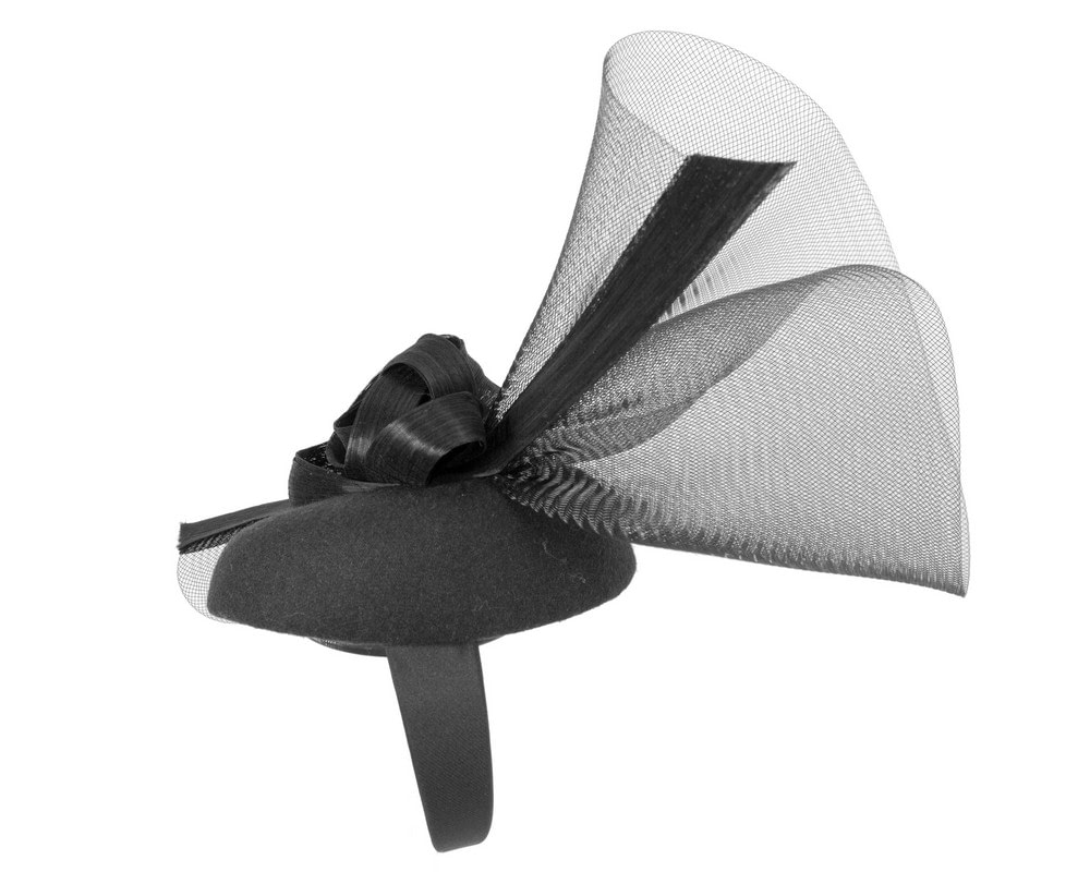 Bespoke black winter racing fascinator by Fillies Collection - Image 3