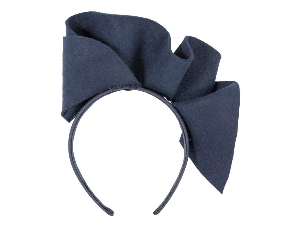 Navy felt winter racing fascinator by Max Alexander - Image 4