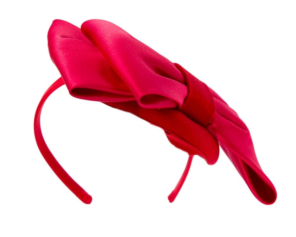 Large red bow winter racing fascinator by Max Alexander - Image 6