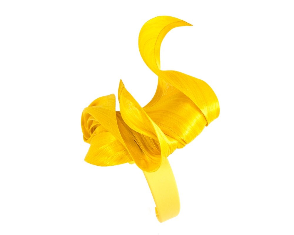 Bespoke yellow racing fascinator by Fillies Collection - Fascinators Online Bespoke yellow racing fascinator by Fillies Collection - Image 3