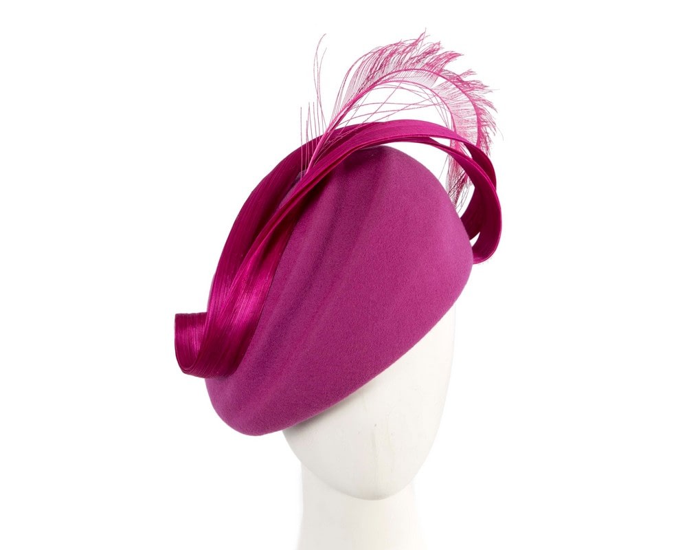 Designers fuchsia felt hat by Fillies Collection