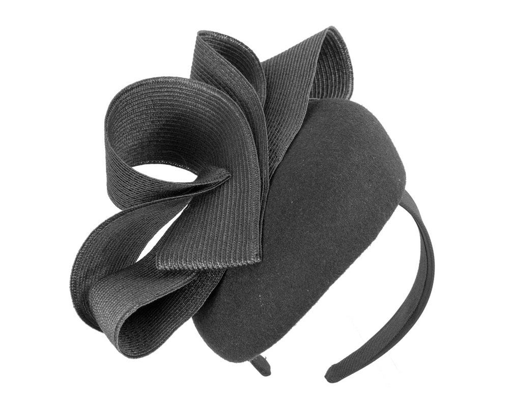 Black winter racing pillbox fascinator by Fillies Collection - Image 2