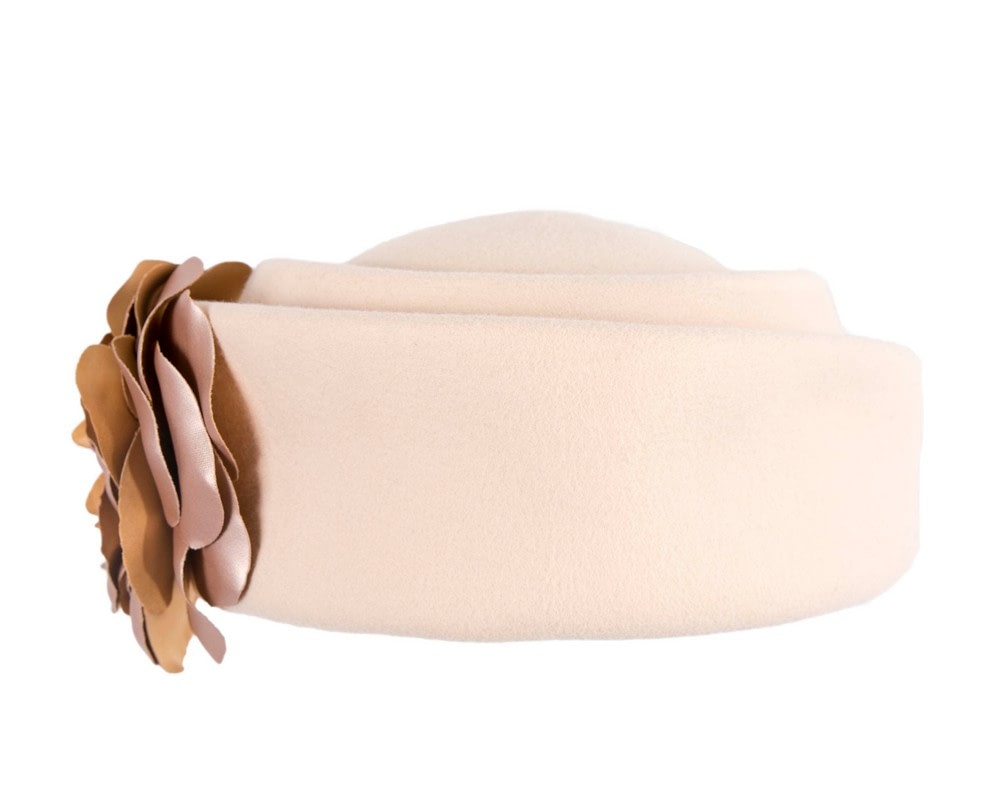 Nude winter fashion beret by Fillies Collection - Image 3