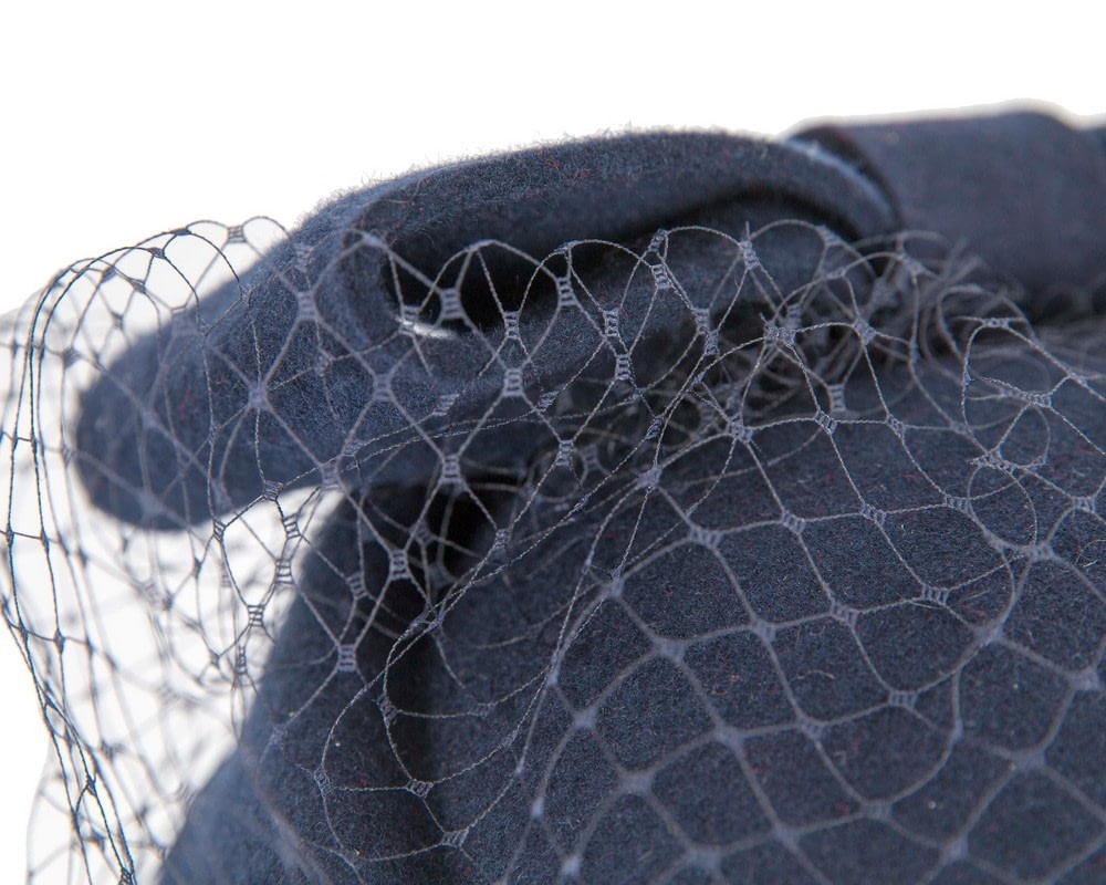 Large navy felt beret hat with veil - Image 5