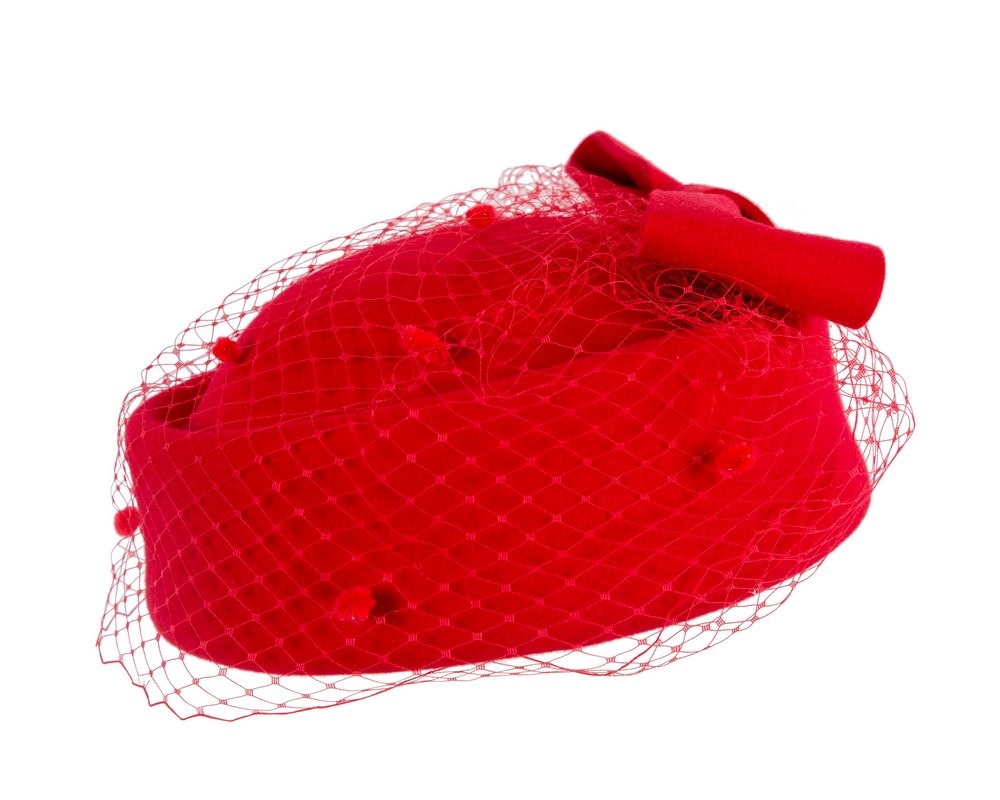 Large red felt beret hat with veil - Image 3