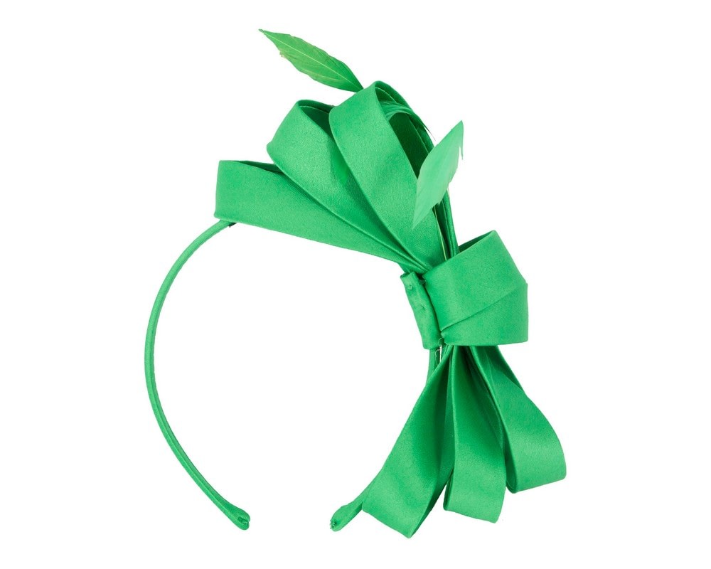 Green bow racing fascinator by Max Alexander - Image 4
