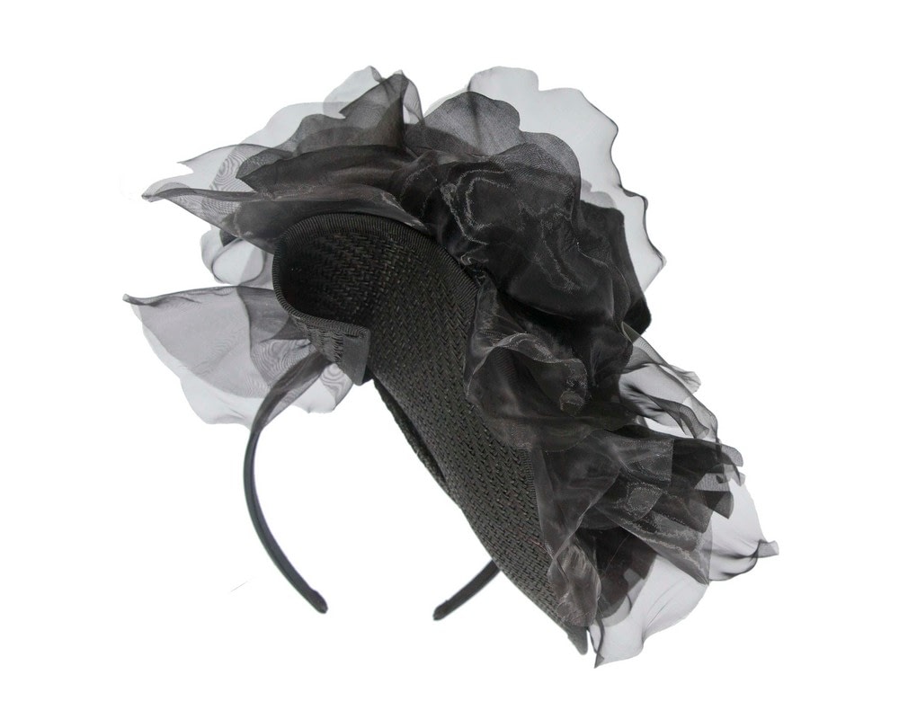 Black flower fascinator by Fillies Collection - Fascinators Online Black flower fascinator by Fillies Collection - Image 6