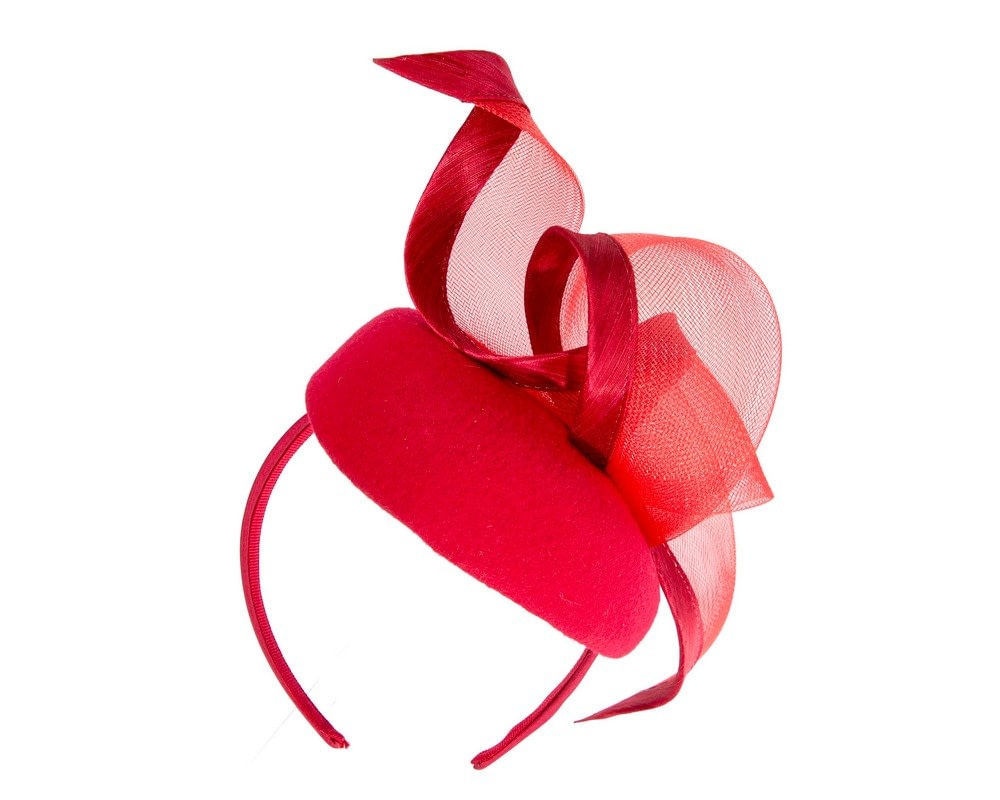 Elegant Red Pillbox Fascinator for Winter Racing - Image 6