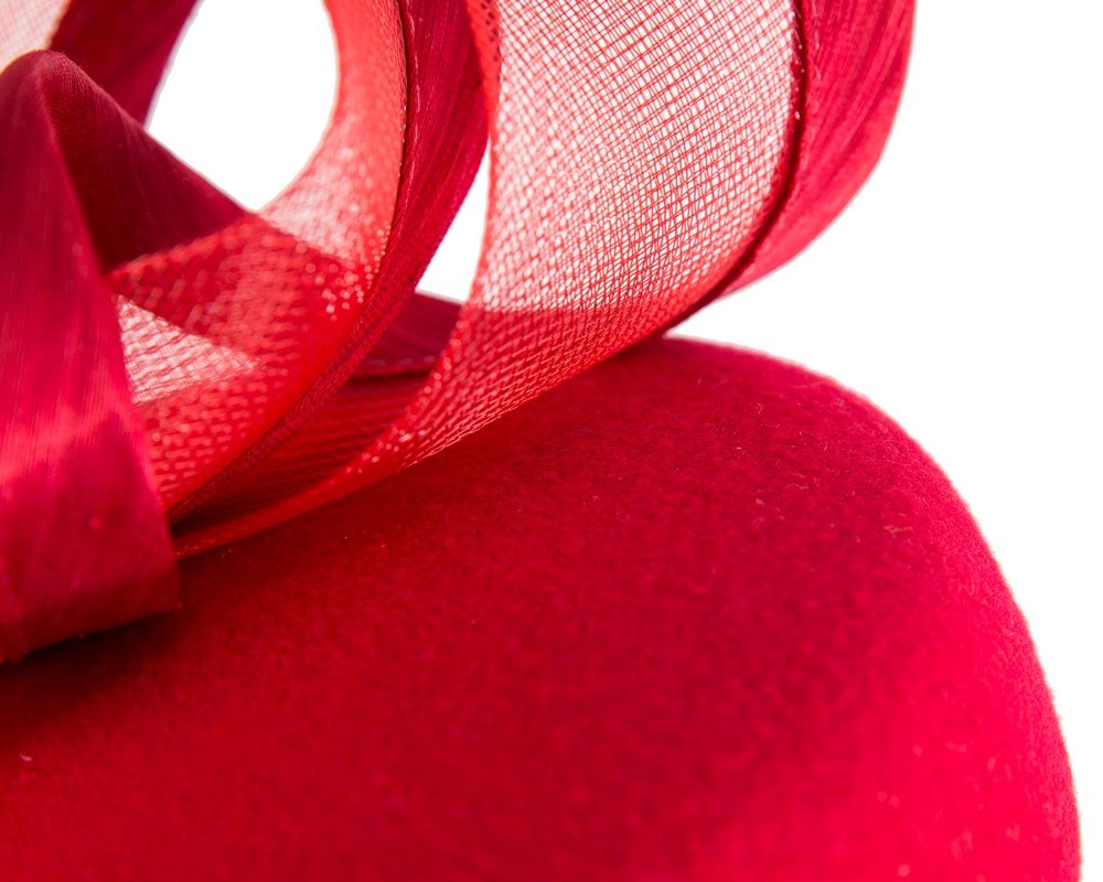 Elegant Red Pillbox Fascinator for Winter Racing - Image 5