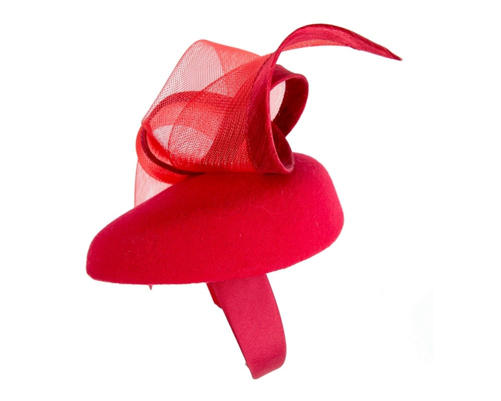 Elegant Red Pillbox Fascinator for Winter Racing - Image 3