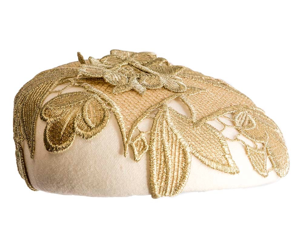 Elegant Winter Racing Cream Pillbox Fascinator with Gold Lace - Image 3