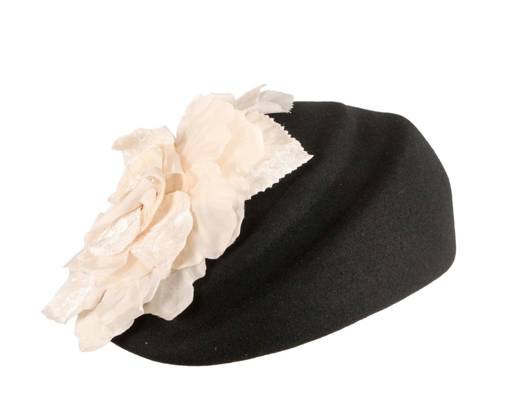 Fascinators Online - Black Felt Beret Hat with Cream Flower