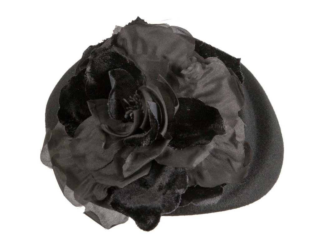 Black Felt Beret Hat with Flower - Image 6