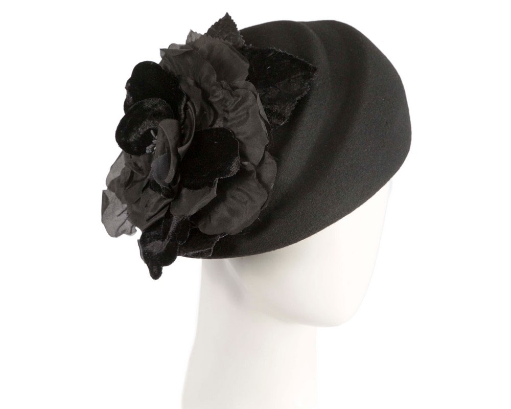 Fascinators Online - Black Felt Beret Hat with Flower