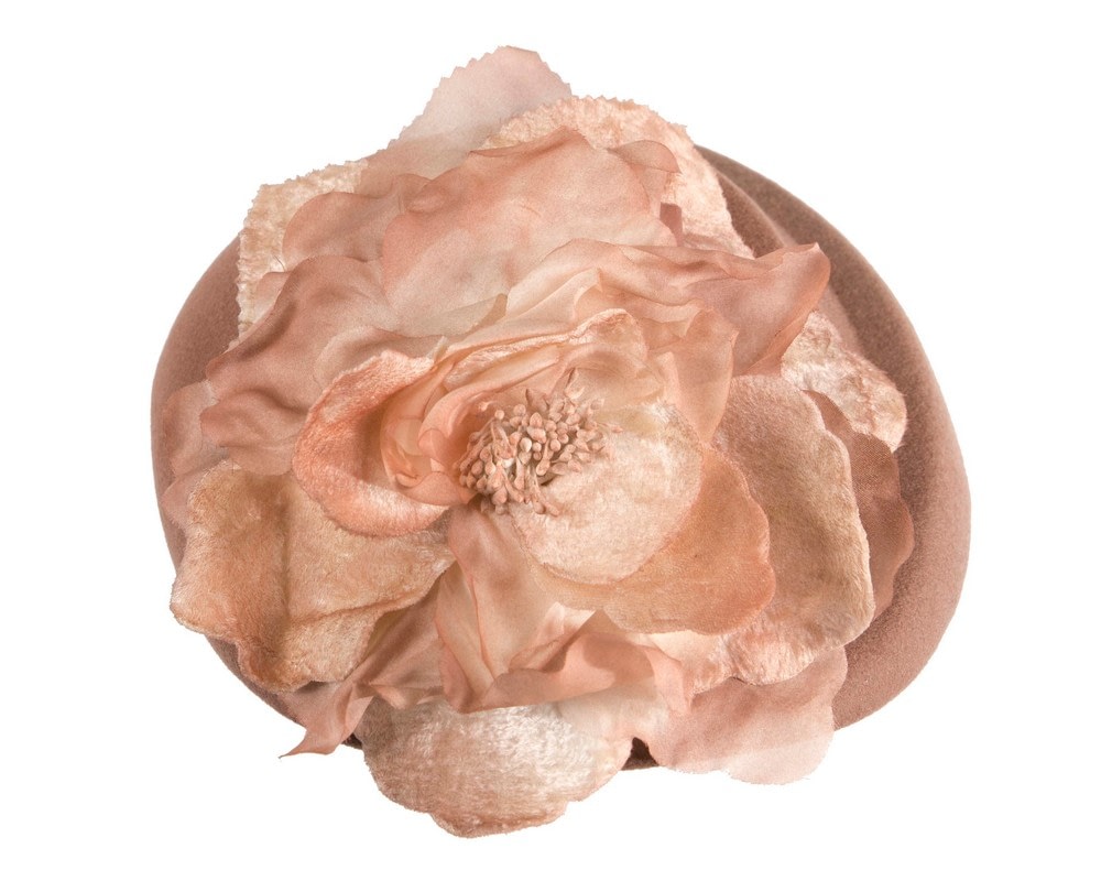 Taupe Felt Beret Hat with Flower - Image 4