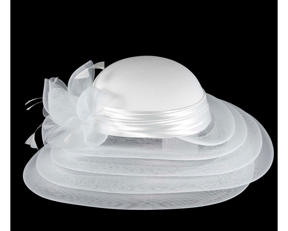White custom made Mother of the Bride hat - Fascinators Online White custom made Mother of the Bride hat - Image 4
