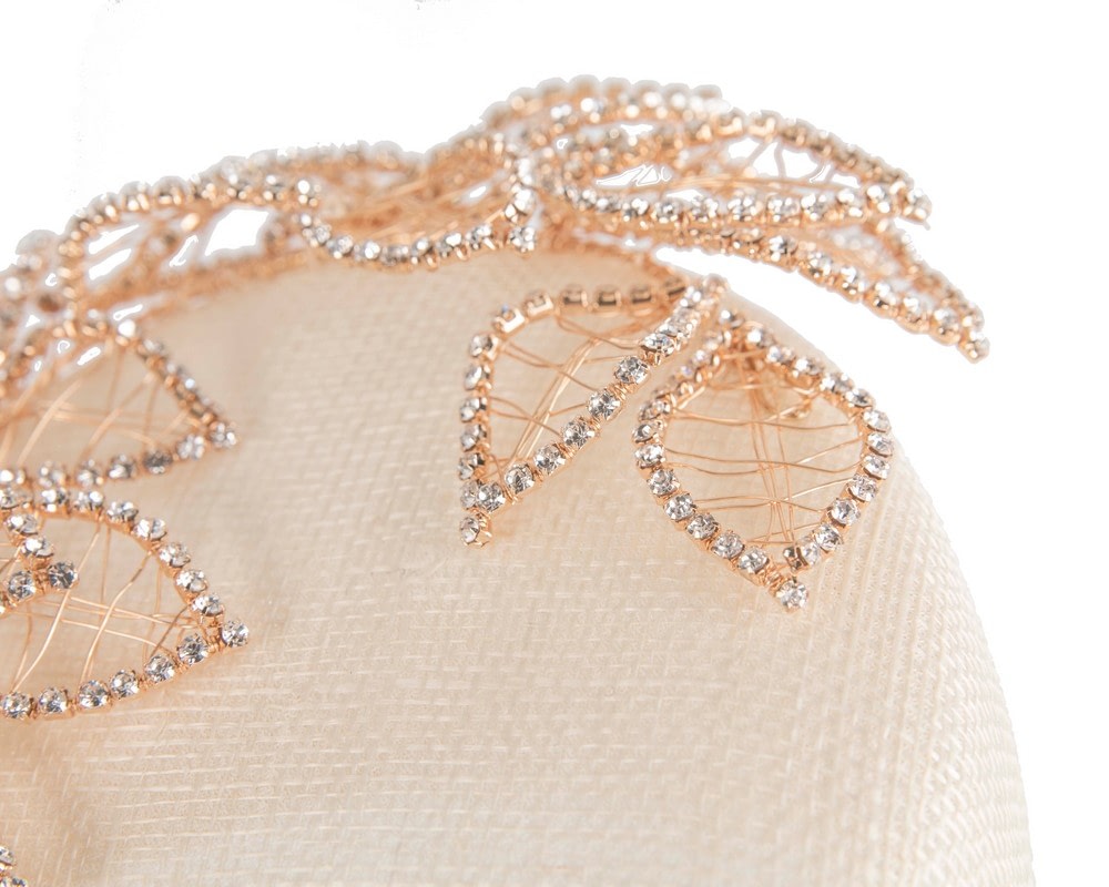 Cream & gold pillbox fascinator with jewellery by Fillies Collection - Image 5