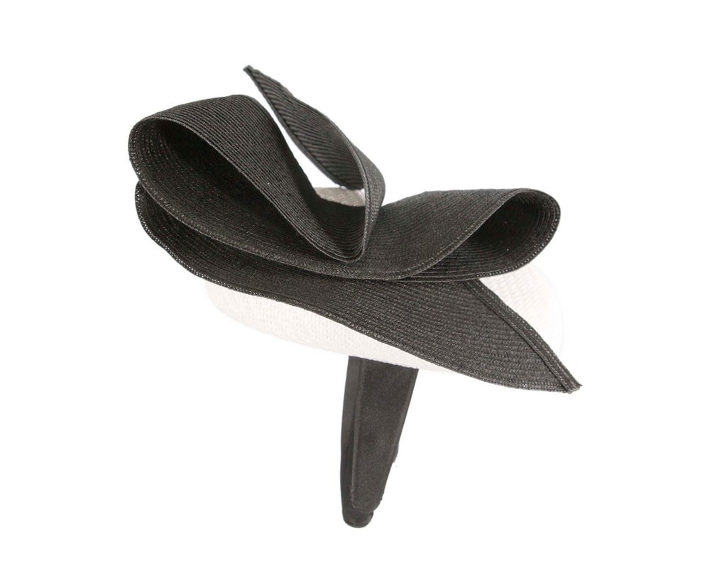 White & black racing pillbox fascinator by Fillies Collection - Image 3