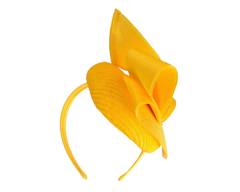 Yellow racing pillbox fascinator by Fillies Collection - Image 6