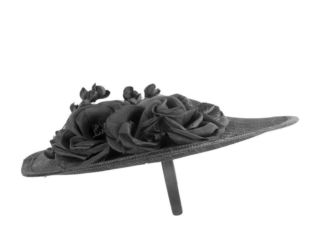 Black wide brim sinamay fascinator hat with flowers - Image 3