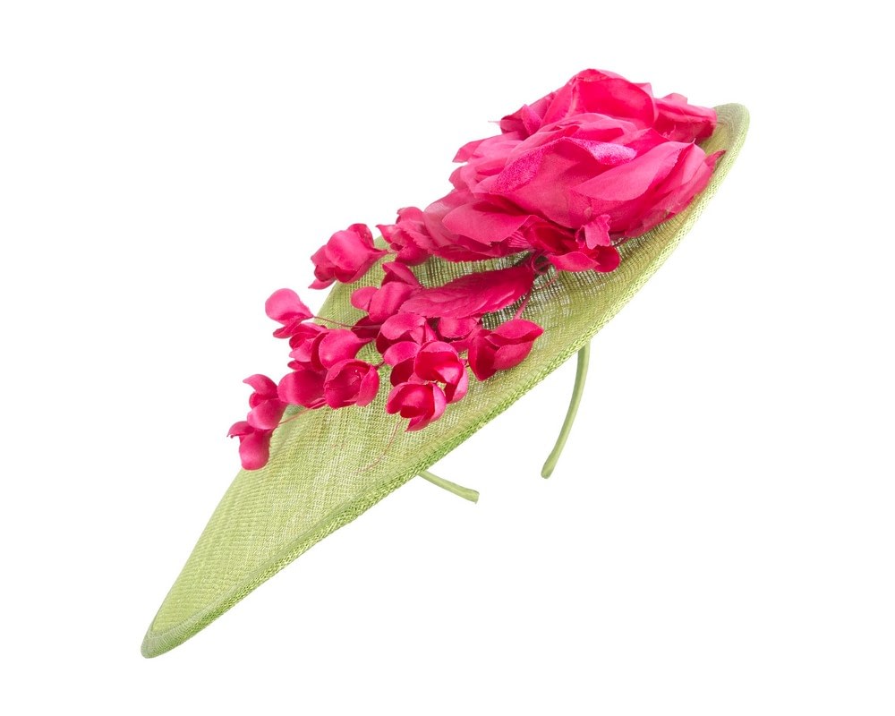 Lime wide brim sinamay fascinator hat with fuchsia flowers - Image 6