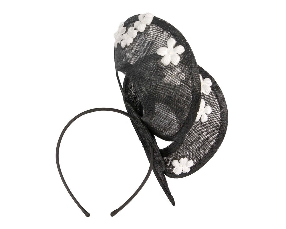 Exclusive black & cream sinamay fascinator by Max Alexander - Image 4