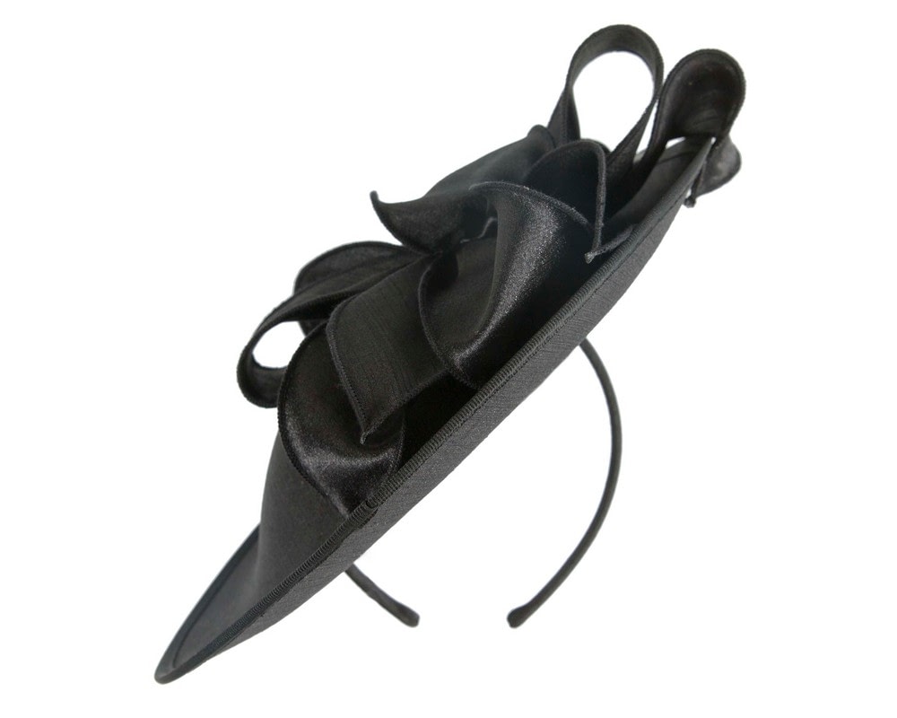 Exquisite Black fascinator by Max Alexander - Image 5