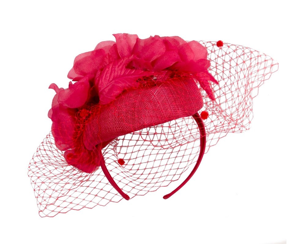 Red pillbox fascinator with flowers and face veil - Image 4