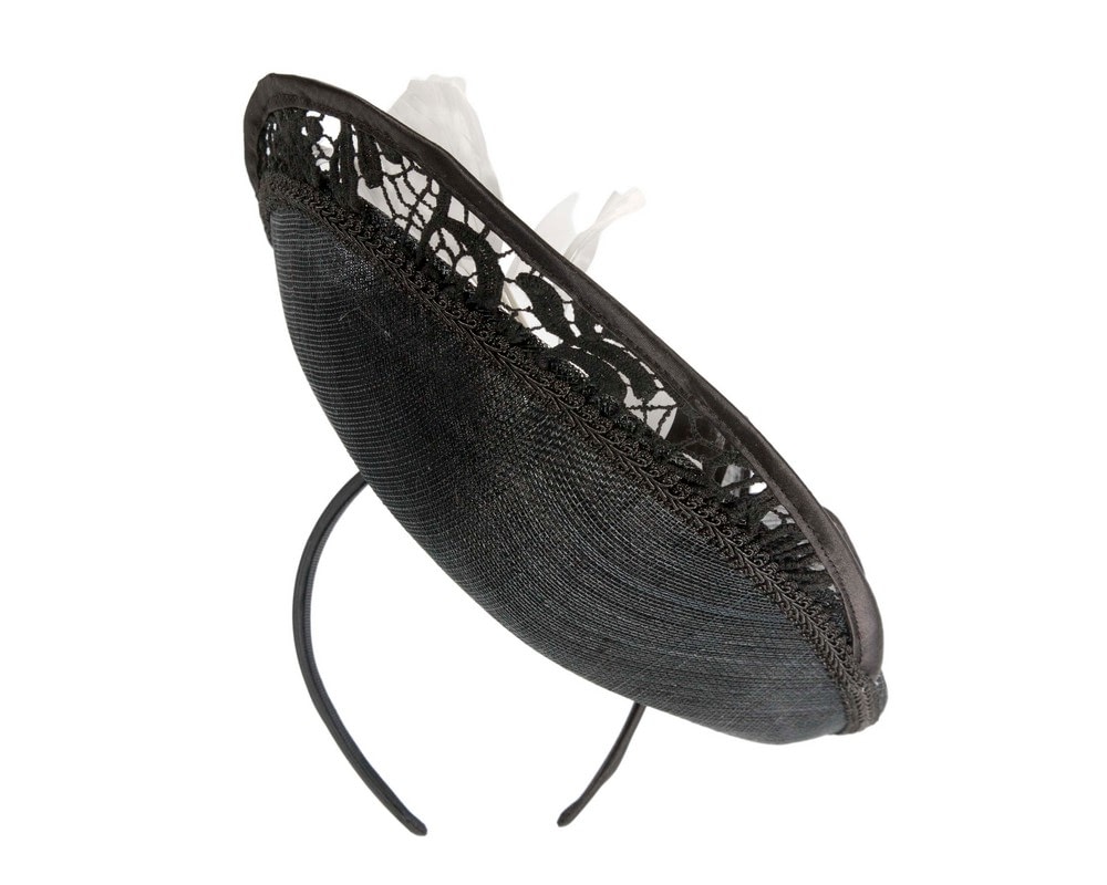 Black & white sinamay & lace fascinator by Fillies Collection - Image 4