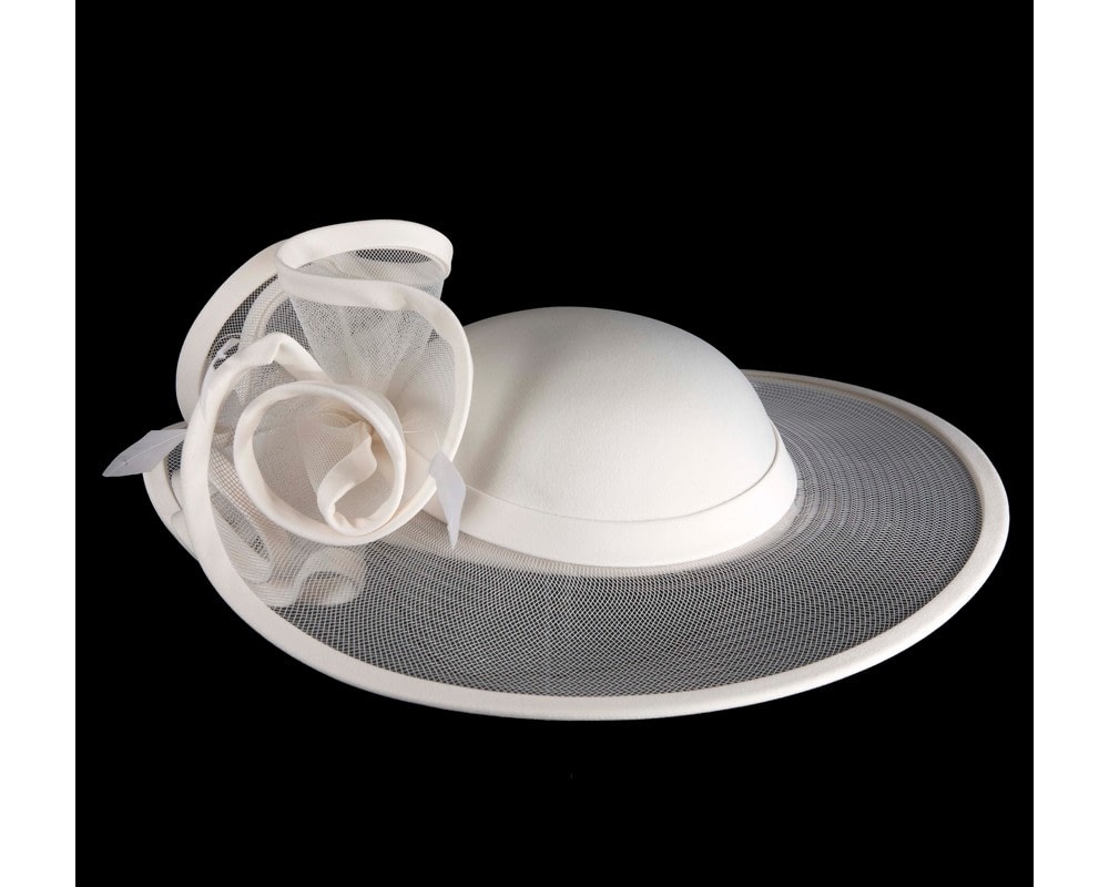 Cream custom made Mother of the Bride hat by Cupids Millinery - Image 5