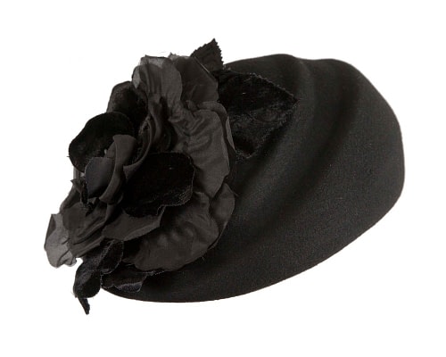 Fascinators Online - Black Felt Beret Hat with Flower