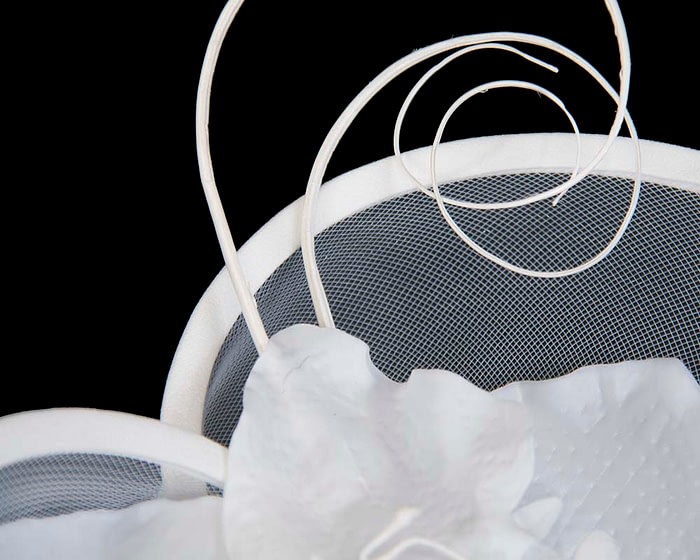 Bespoke white heart fascinator by Fillies Collection - Image 3