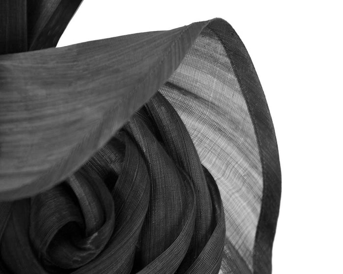 Black sculptured silk abaca fascinator by Fillies Collection - Image 4