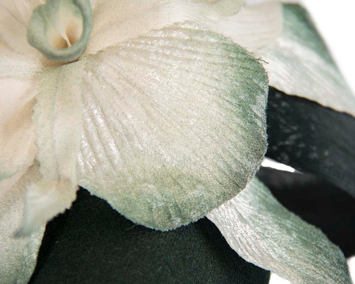 Tall green felt pillbox with cream flower by Fillies Collection - Image 5