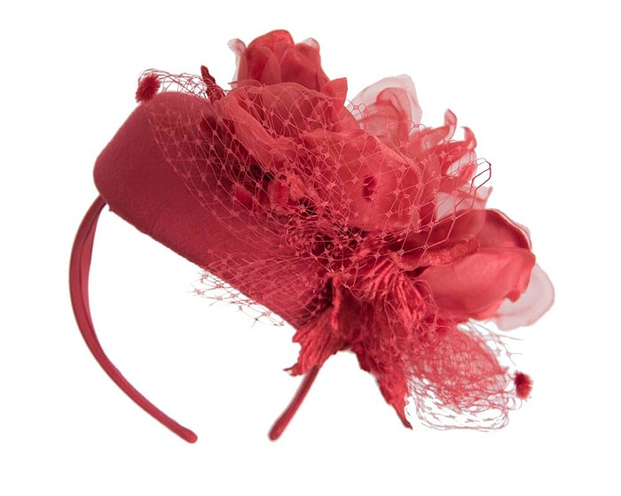 Red pillbox fascinator with flower by Fillies Collection - Image 4