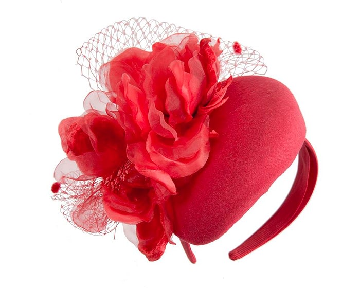 Red pillbox fascinator with flower by Fillies Collection - Image 5
