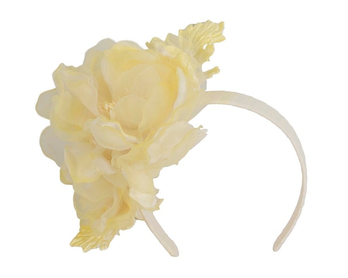Light Yellow Silk Flower Fascinator by Fillies Collection - Image 2