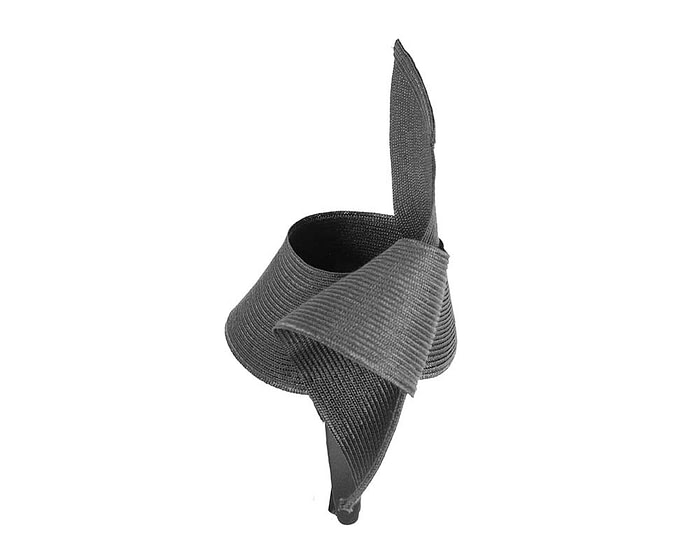 Stylish black Australian Made racing fascinator by Max Alexander - Image 3